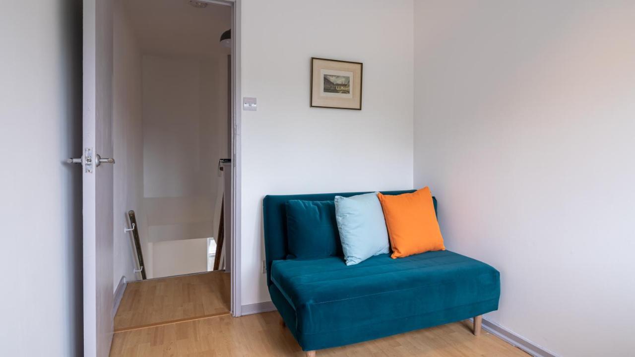 Bridge 3 Bedroom House With Reception Room, Office And Private Garden Сasa de vacaciones *