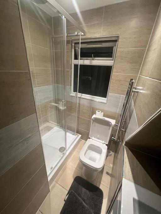 Hampden Rd N8,studio Flat *