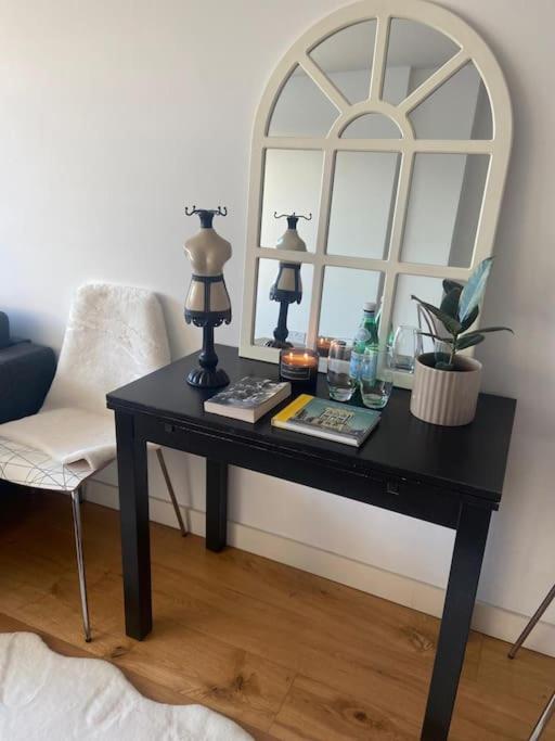 Spitalfields Market Penthouse Flat With Balcony Apartment London