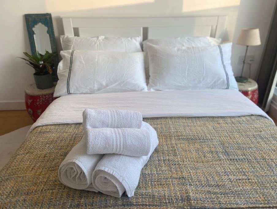 Spitalfields Market Penthouse Flat With Balcony Apartment London