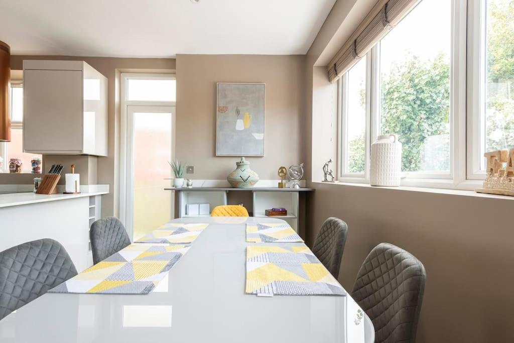 Apartment Luxury Garden Flat London