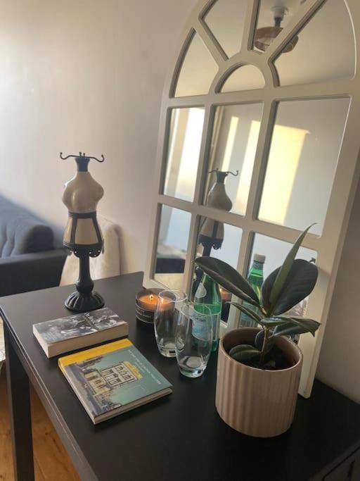 Apartment Spitalfields Market Penthouse Flat With Balcony London
