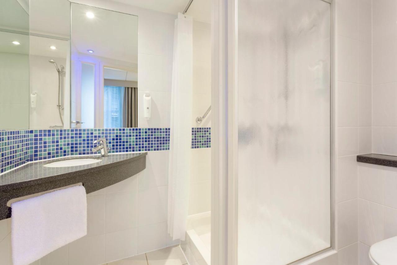Express Park Royal By Ihg Hotel London
