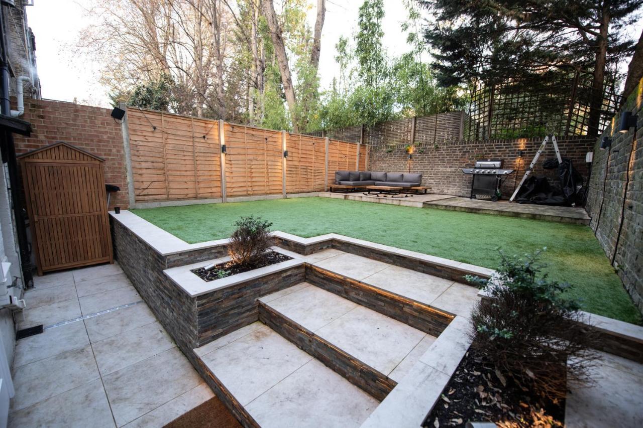 Modern Luxurious 3 Bed Flat With Private Garden & Bbq * London