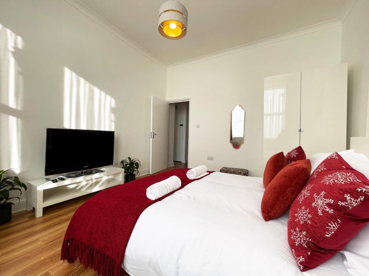 Sarah's Cozy Near Queen's Park
