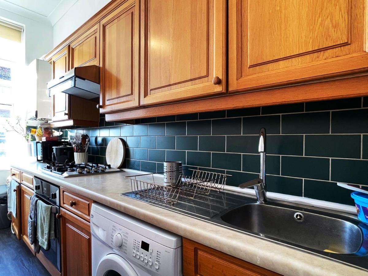 Apartamento Sarah's Cozy Near Queen's Park *