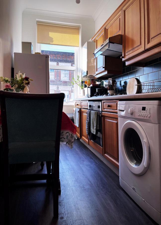 Apartamento Sarah's Cozy Near Queen's Park