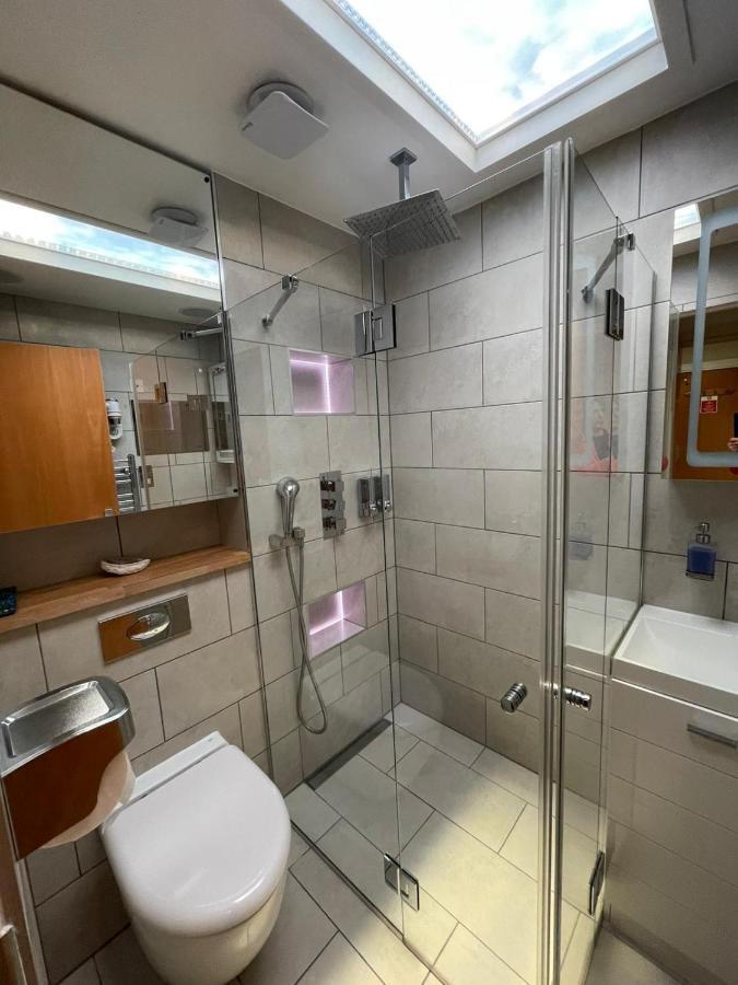 Laconic & Modern Close To Canary Wharf Appartement *