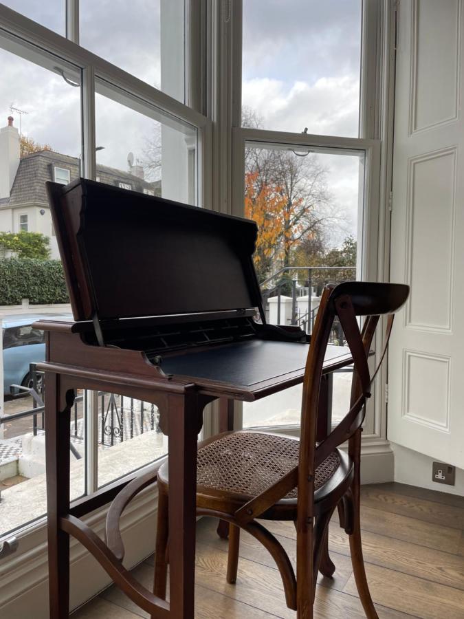 Appartement Stylish 3-bedroom Flat In Kensington Londen