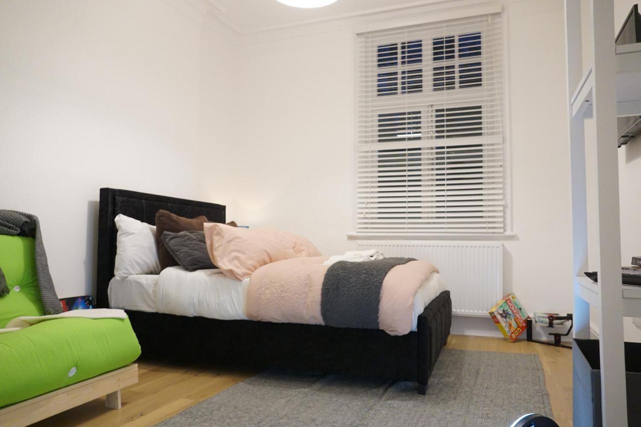 3 Bed 2 Bath Apartamento *