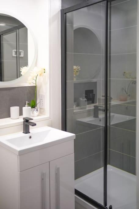 Newly Refurb Studio Shoreditch Apartment