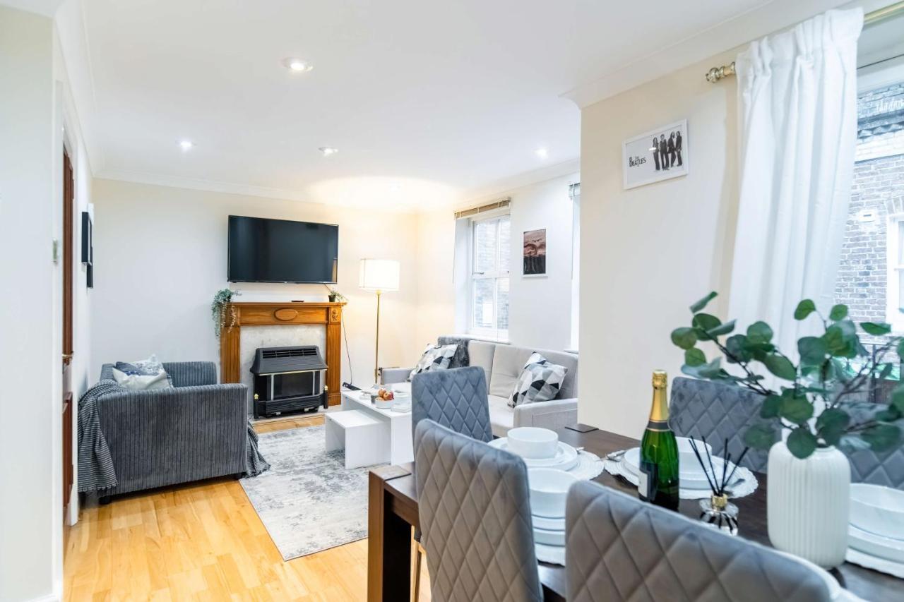 Vakantiehuis Beatles Mews Town House