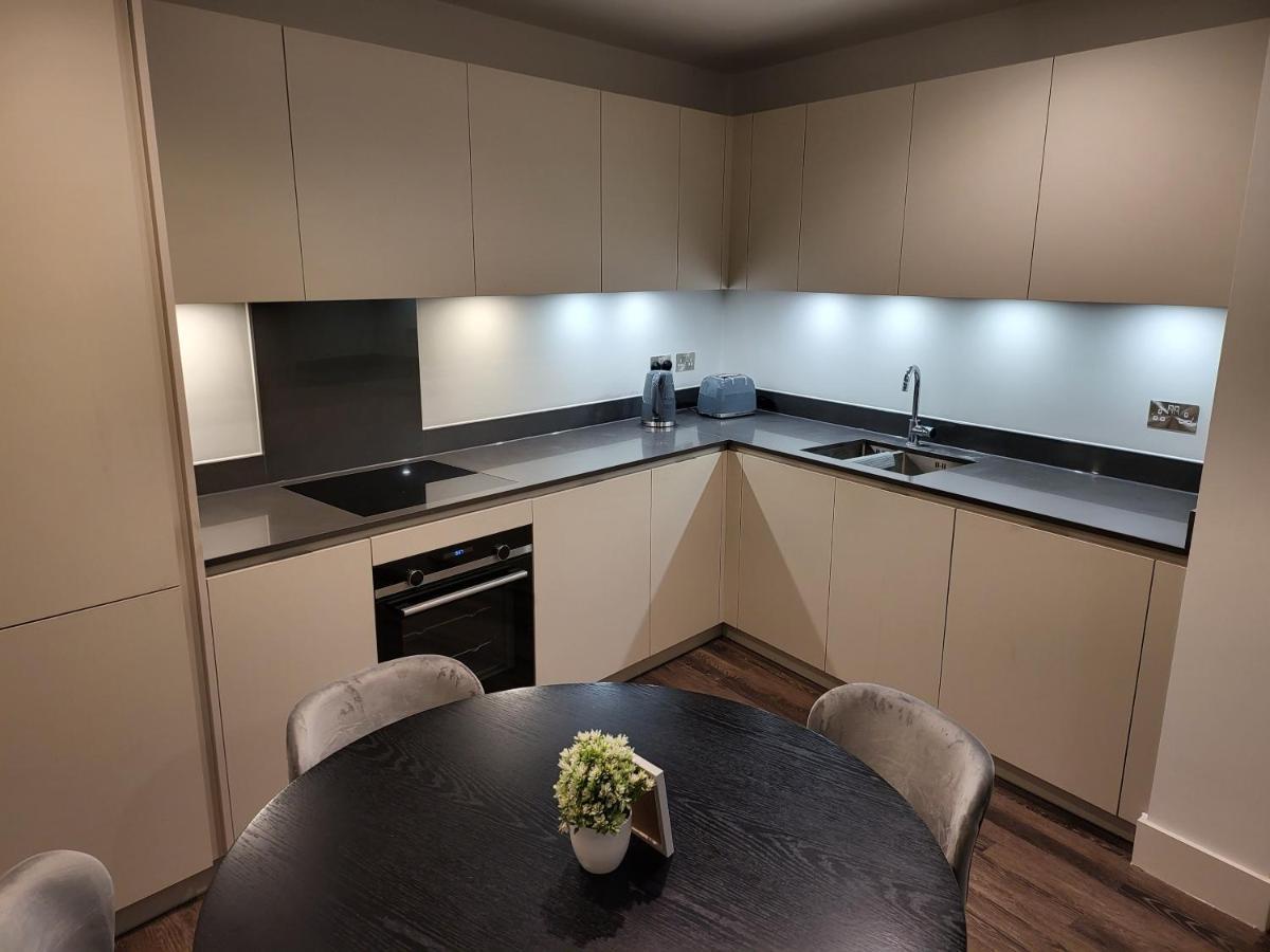 71 Bondway, Parry St, Sw81sf Londen