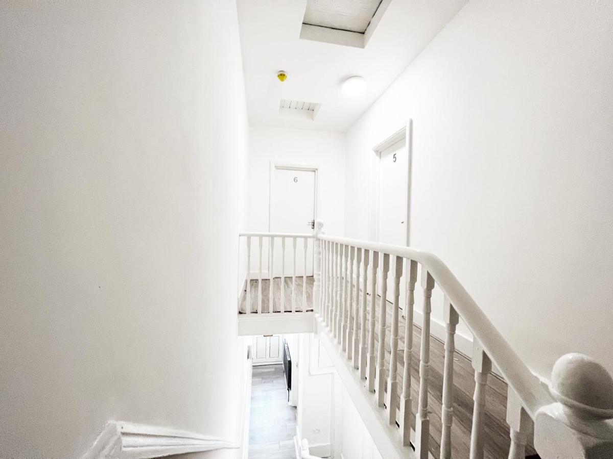 Minet Gardens - Centrally Located - Rm 1