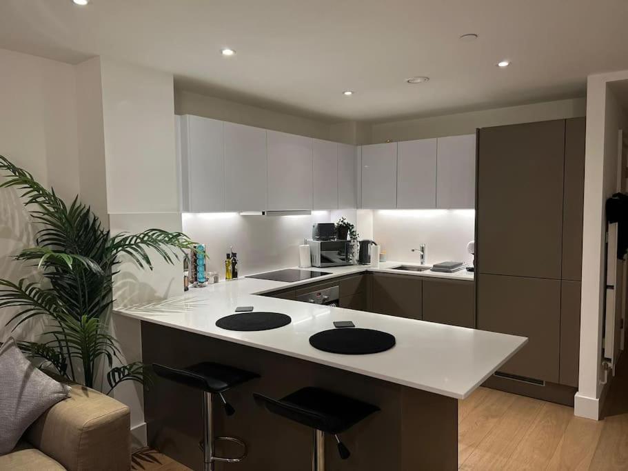 Beautiful In Wembley Appartement *