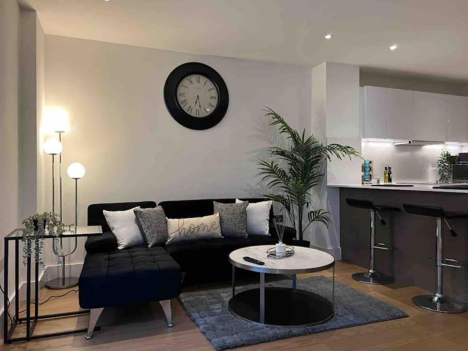 Beautiful In Wembley Appartement *