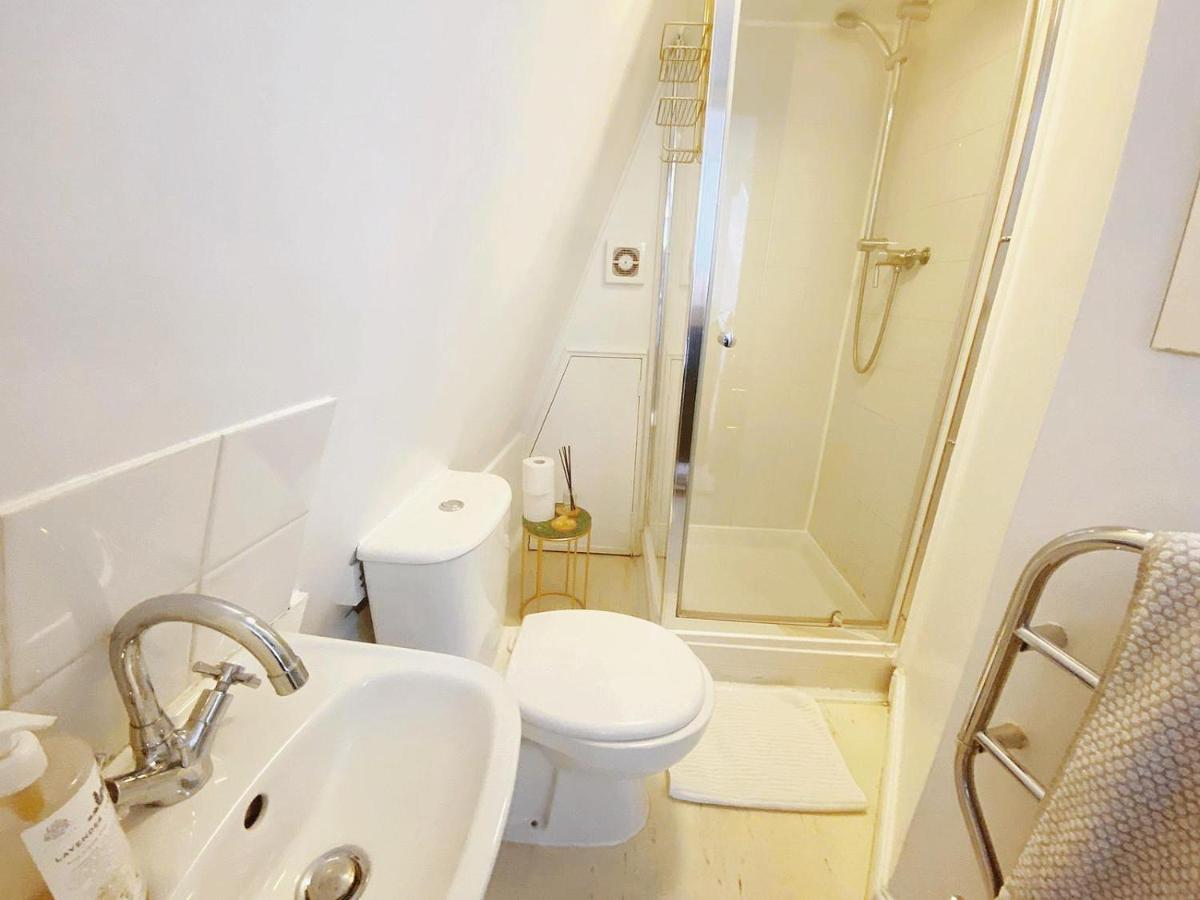 Apartment Unique, Exciting And Yours 2rooms Trafalgar Square London