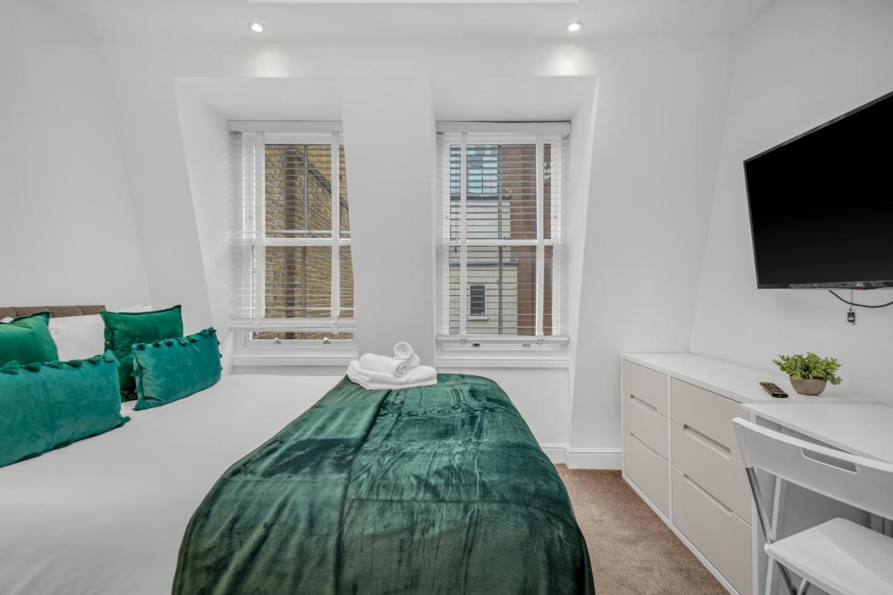 Mysquare Vibrant And Sleek 2 Bed In Artillery Lane London