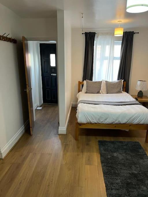 Apartamento Cozy 1 Bed Flat In Canning Town Londres