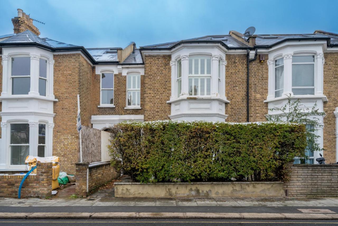 Joivy Splendid 4 Bed, 4 Bath House With Garden, Shepherds Bush Holiday home London