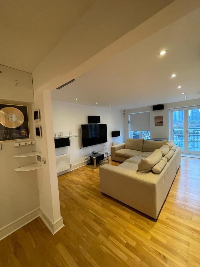 Laconic & Modern Close To Canary Wharf * Londen