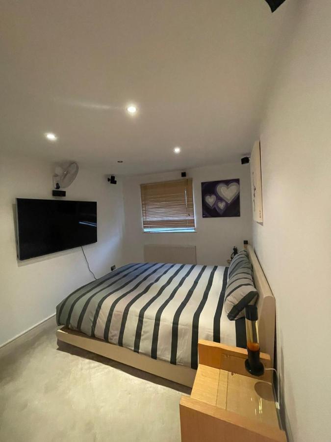 Laconic & Modern Close To Canary Wharf Appartement *