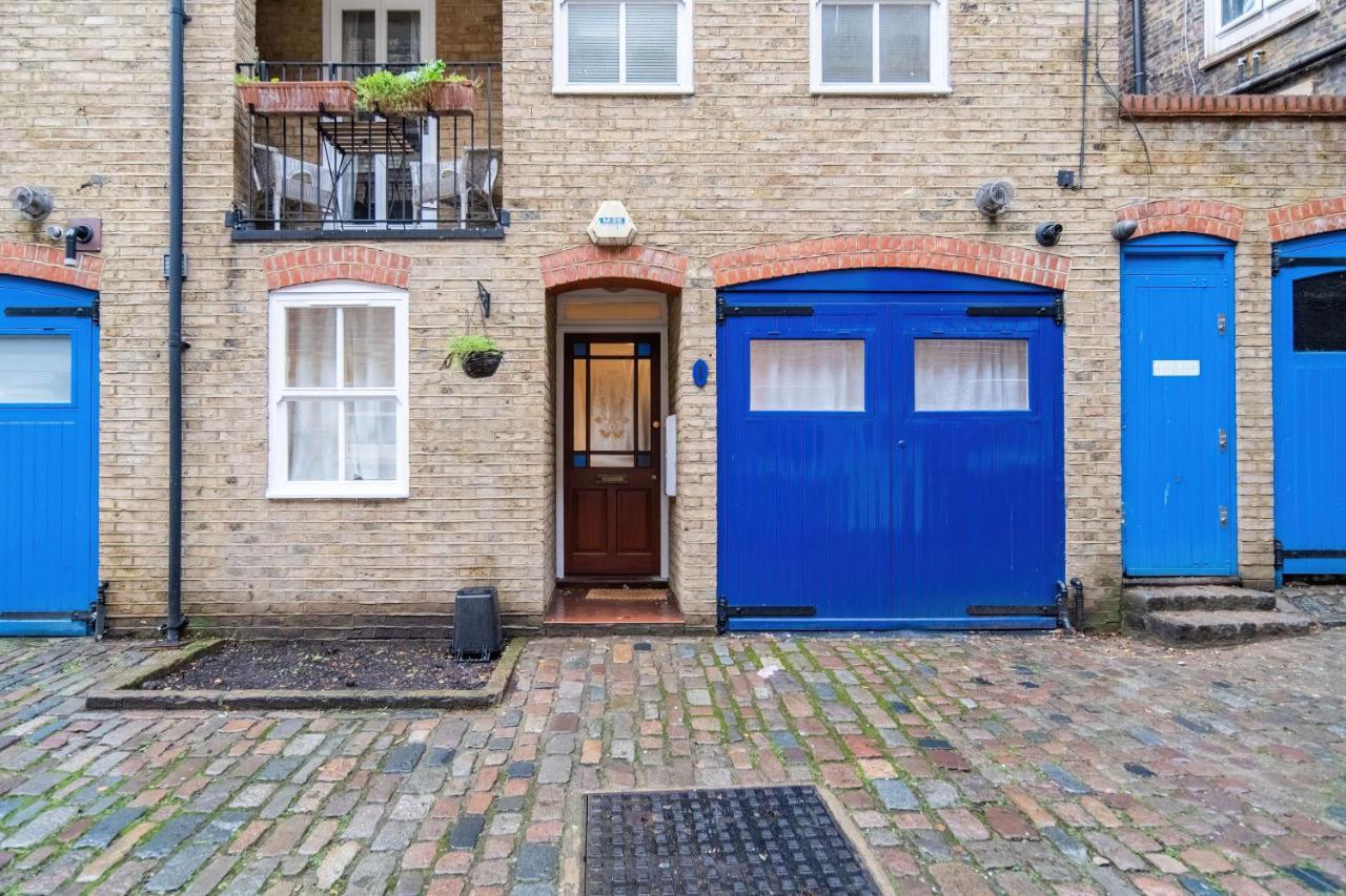 Beatles Mews Town House *