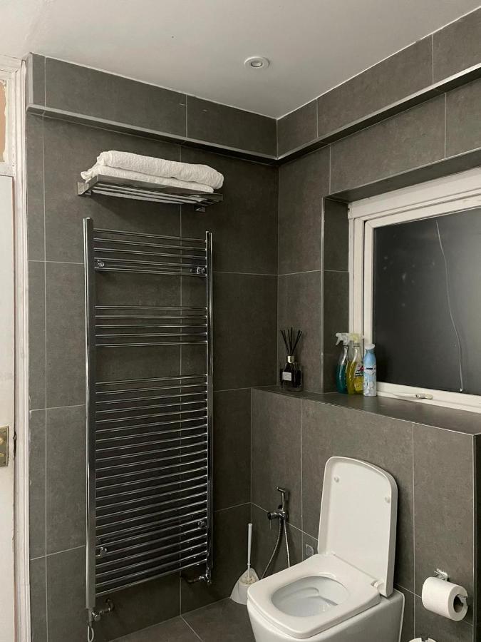Balham, South Spacious 5, 6 Available Gasthof