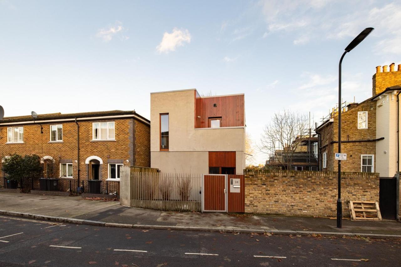 The Victoria Park Sanctuary - Stunning 2bdr Flat London
