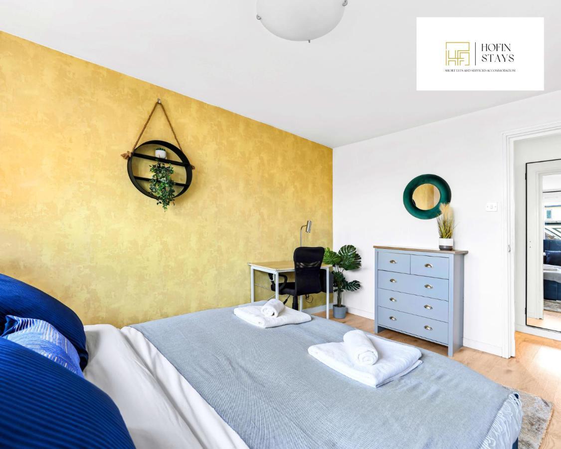 Apartment 2 Modern Double Bed For 6 Guests By Hofin Short Lets & Serviced London