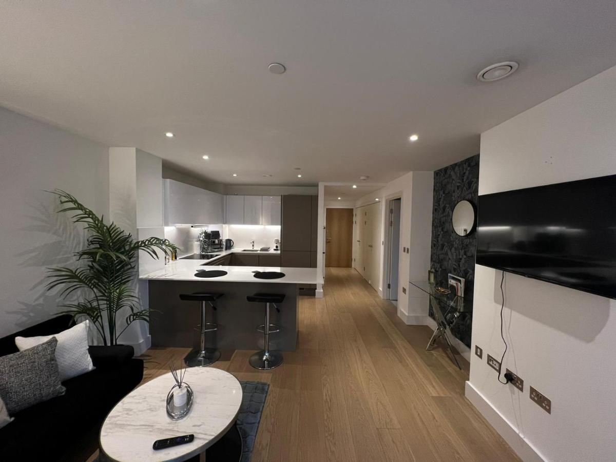 Beautiful In Wembley Appartement *