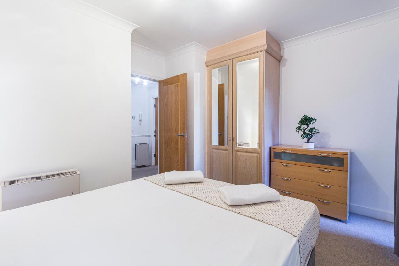 Thames River Apartamento *