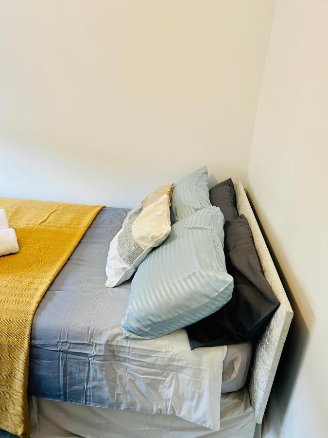 Beautiful Private In Willesden Apartment London