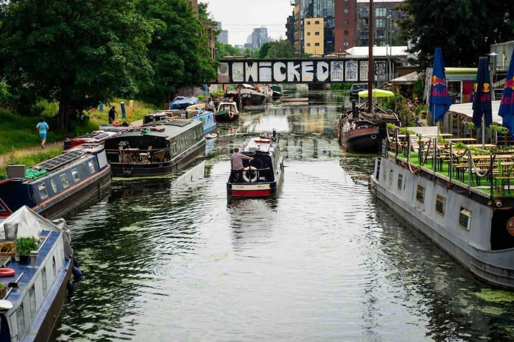 Flat In Hackney Wick Apartment