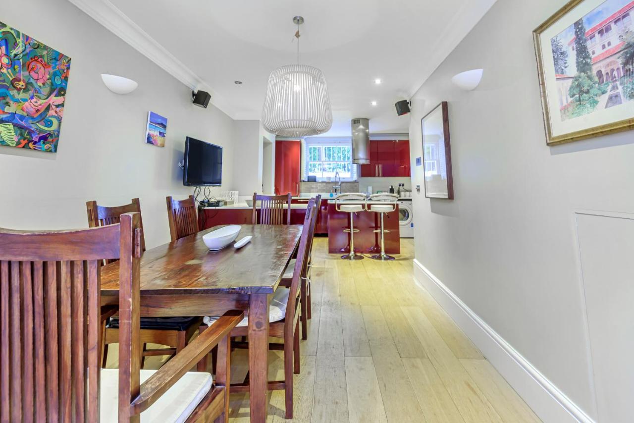 Holiday home Lansdowne London