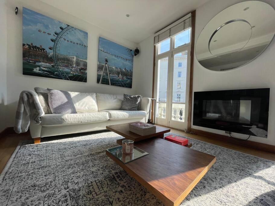 Designer 2 Bedroom Pimlico * London