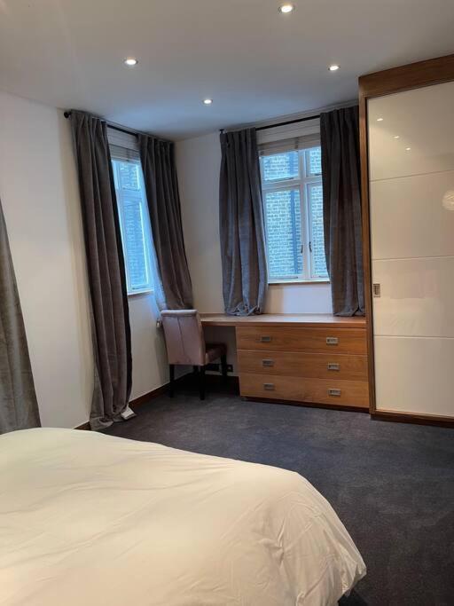 Apartment Designer 2 Bedroom Pimlico London