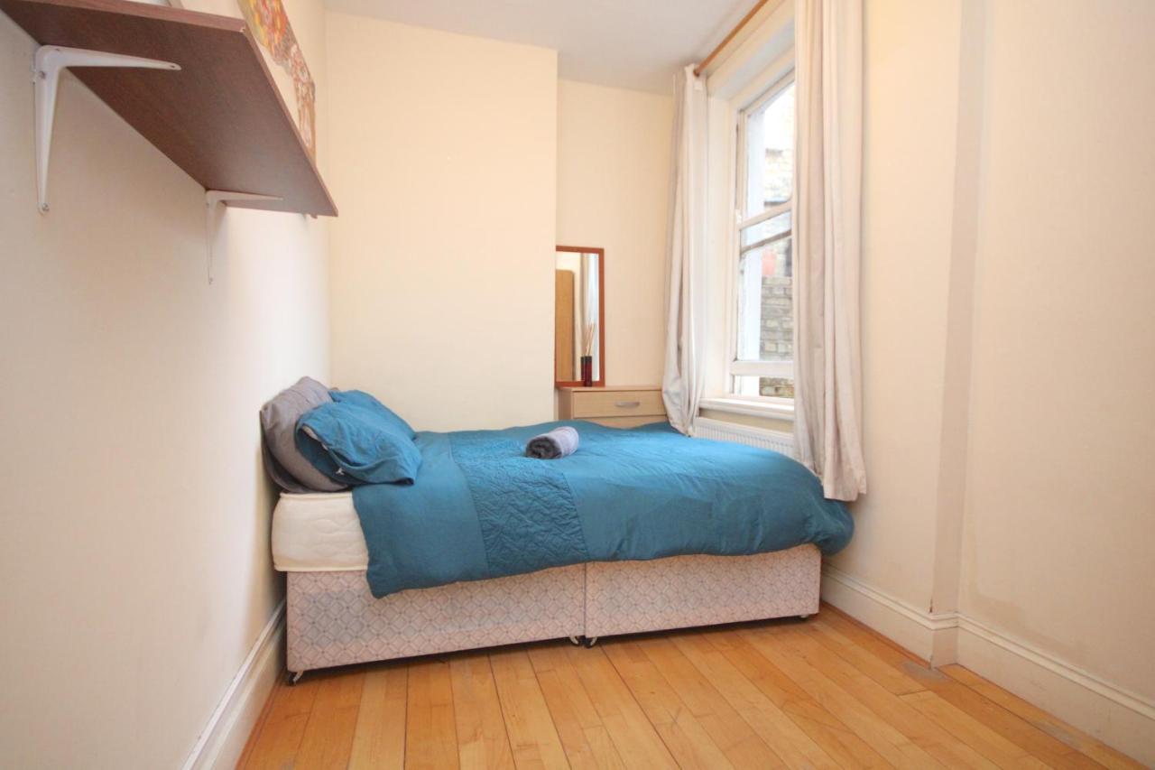 Apartment Three Bedroom Flat With Garden In Fulham *