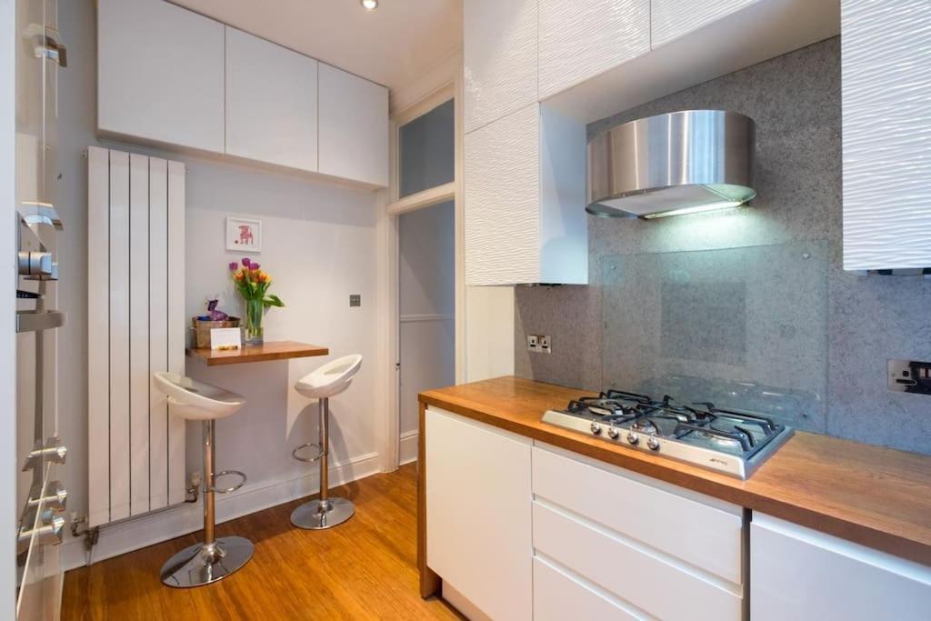 Appartement Elegant Bright Flat - Sleeps 5 Londen