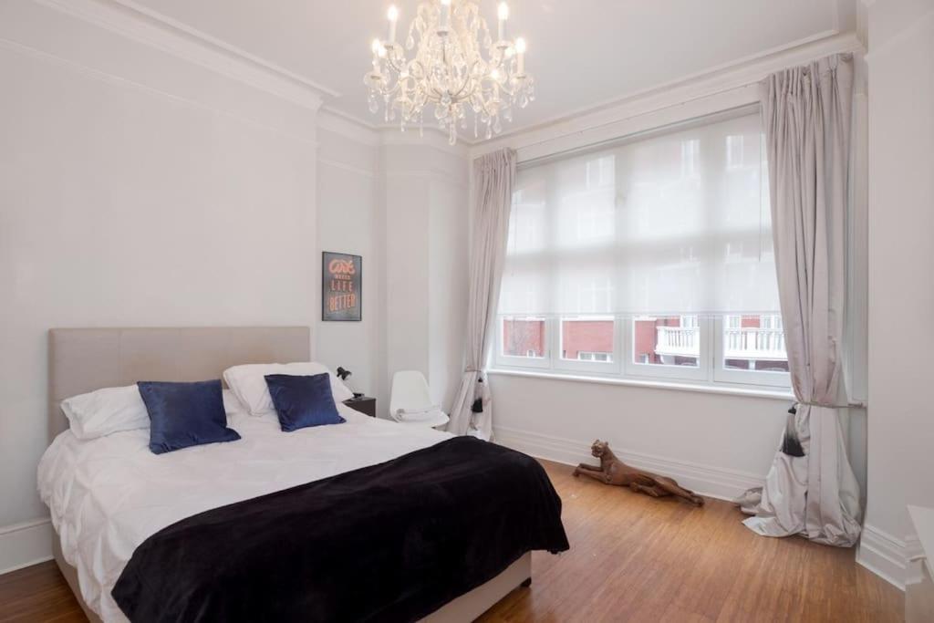 Elegant Bright Flat - Sleeps 5 Londen