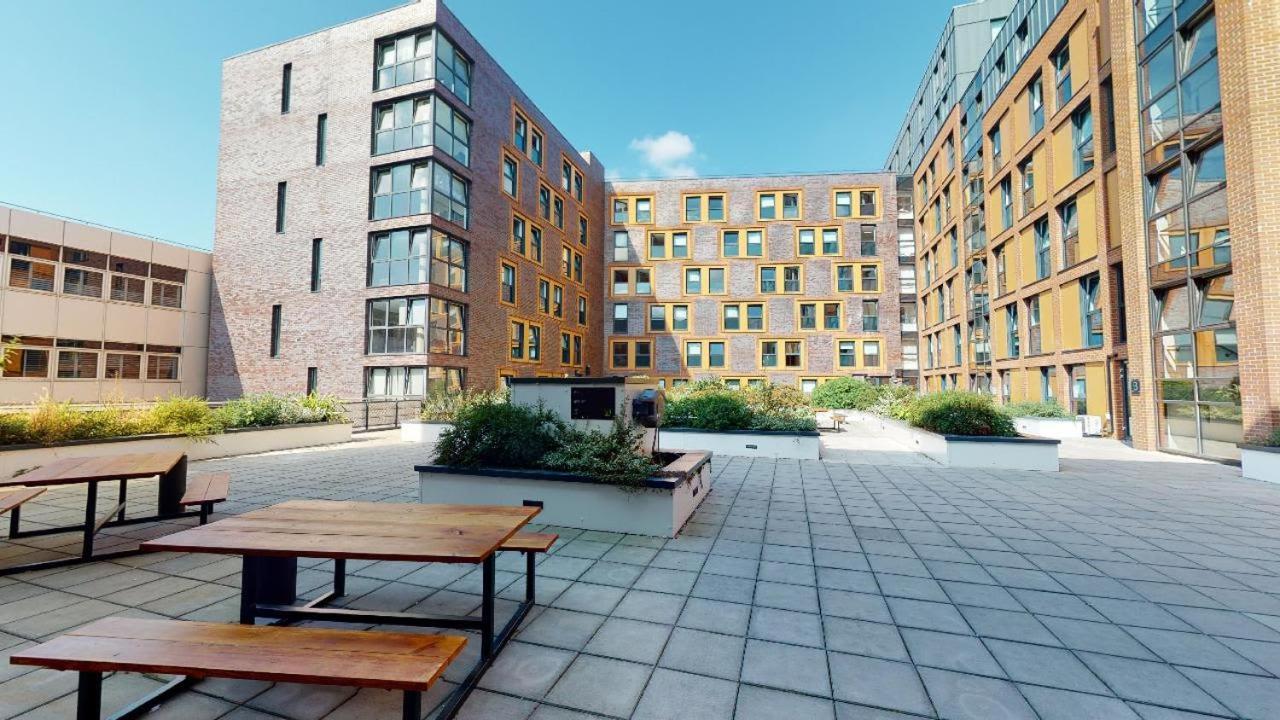 Appartement For Students Only Private Bedrooms With Shared Kitchen And At Iq Haywood House In Londen