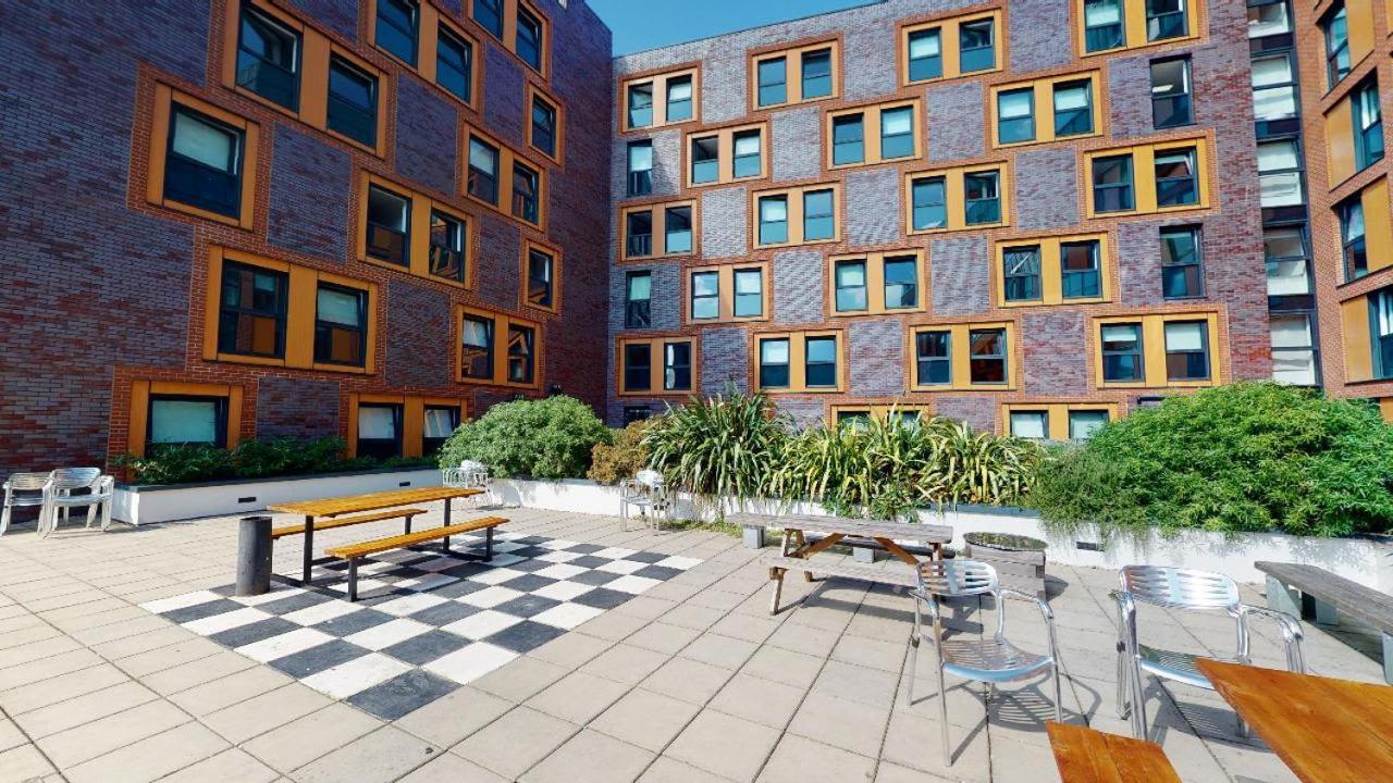 For Students Only Private Bedrooms With Shared Kitchen And At Iq Haywood House In Londen