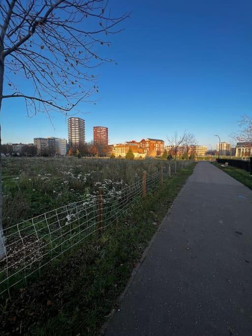 1 Bedroom Flat 10 Mins Walk From Old Street Station Apartment