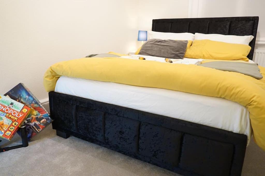 3 Bed 2 Bath Apartamento