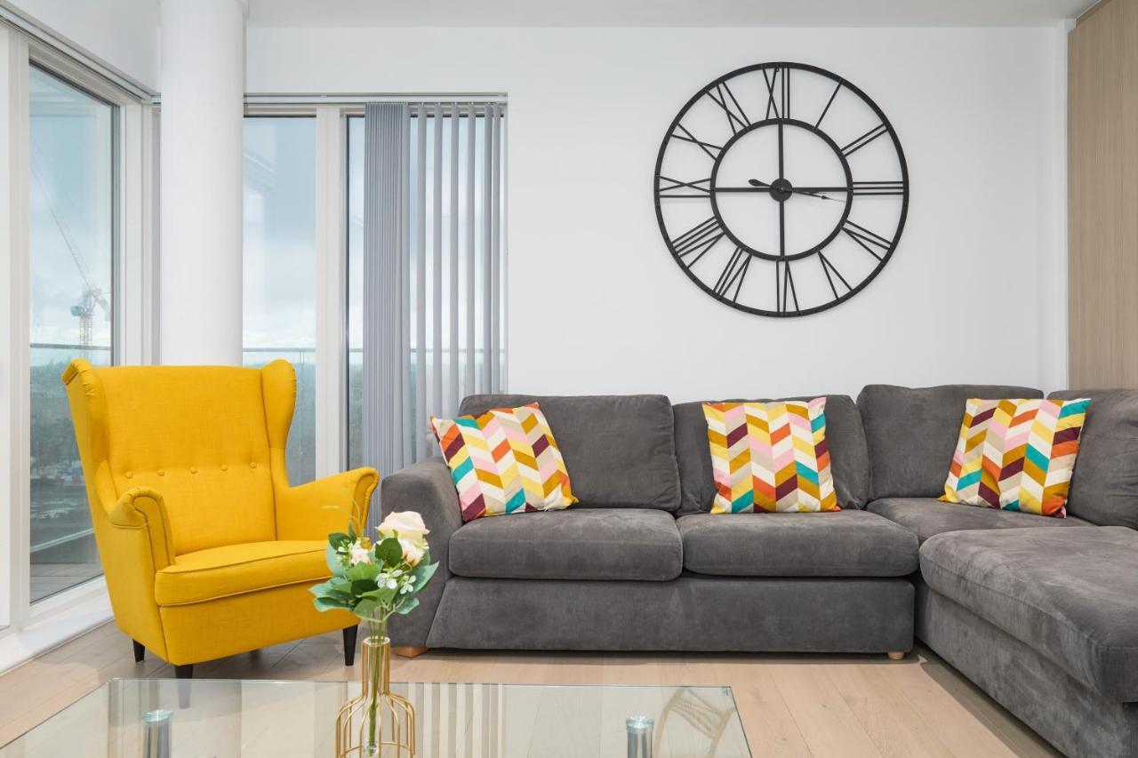 2 Bedroom Luxury With Balcony Londres