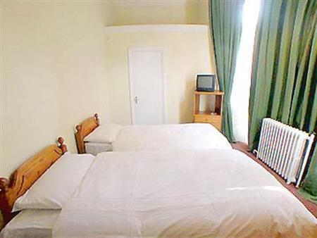 Chelsea House - 2*