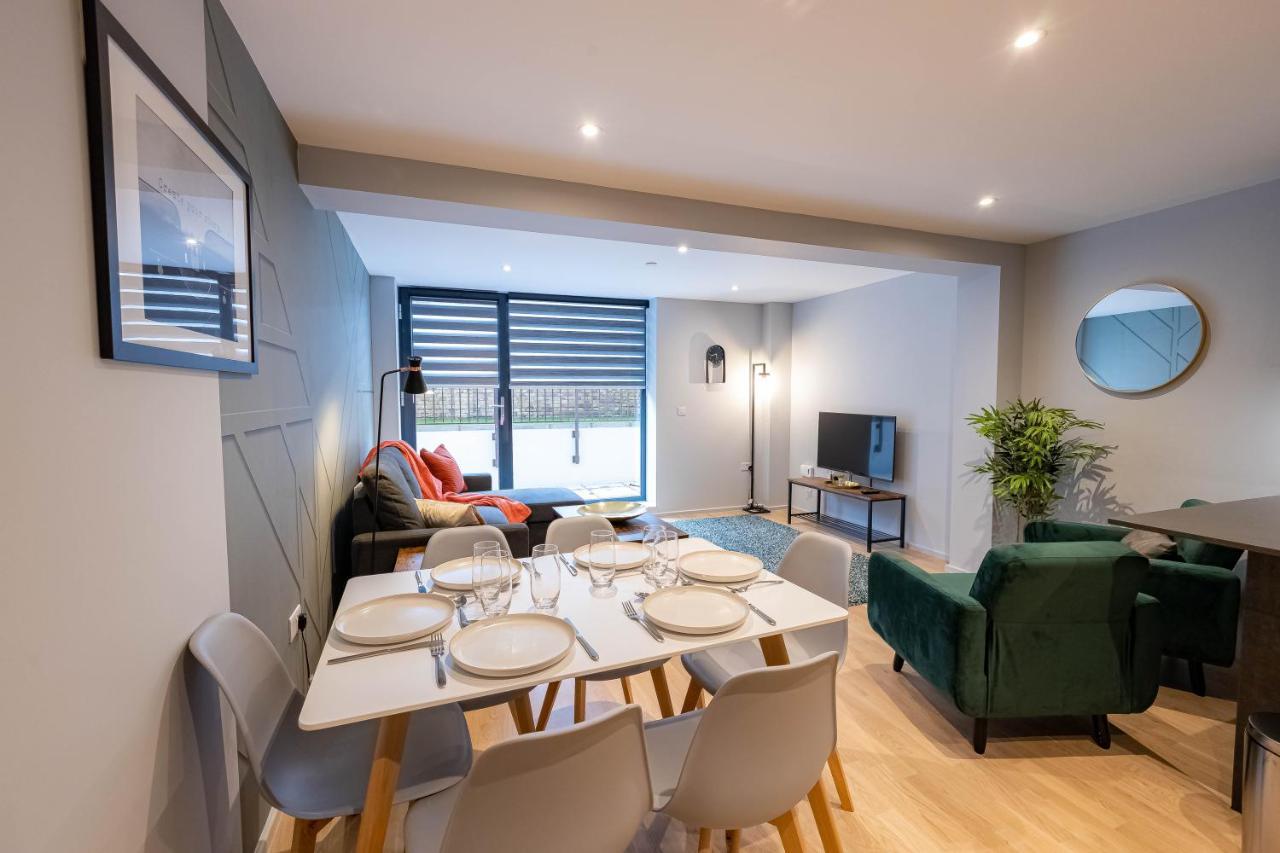 Luxurious Hackney Near Train Station Londen