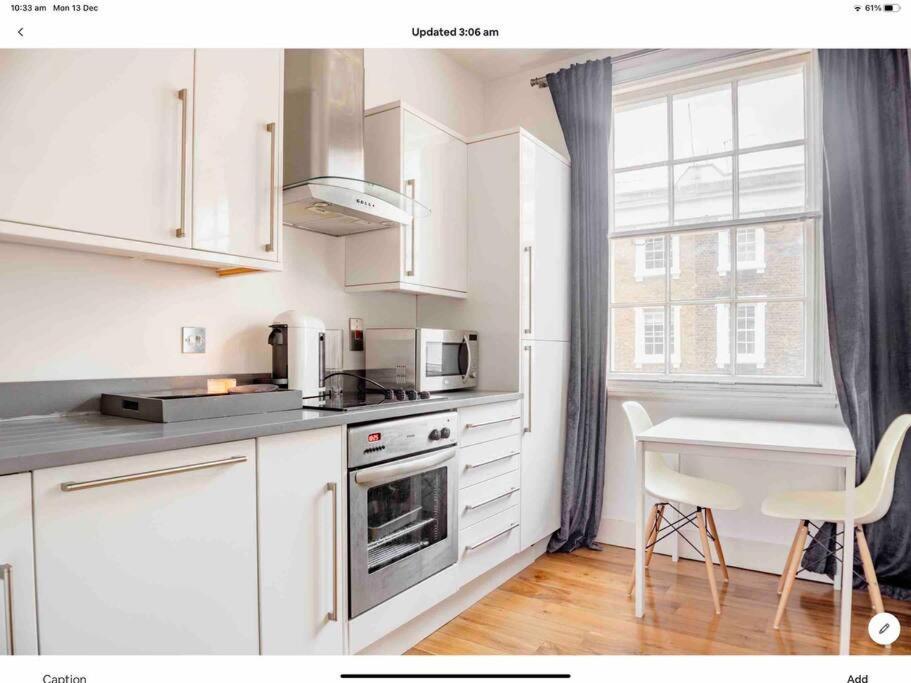 Warwick Sq, * London