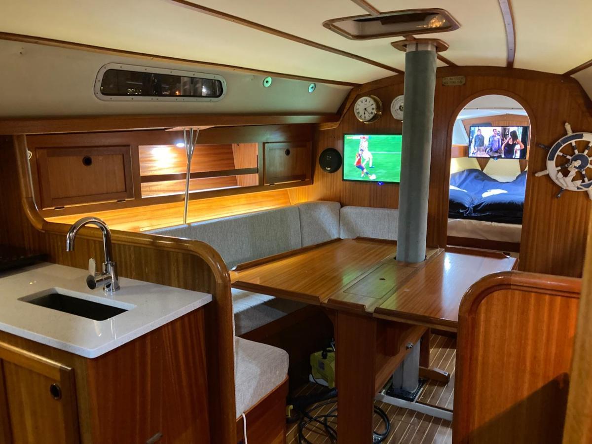 Entire Boat At St Katherine Docks 2 Available Select Using Options Londen