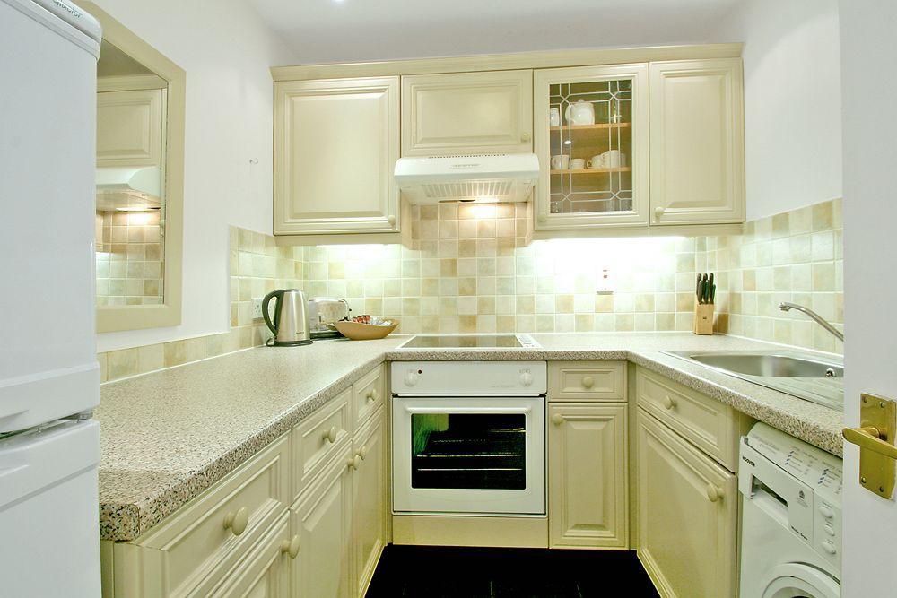 Collingham Serviced Aparthotel